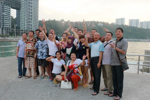 中國(guó)瑞馬壁掛爐代理商暢游泰國(guó) 中國(guó)瑞馬壁掛爐代理商暢游泰國(guó)