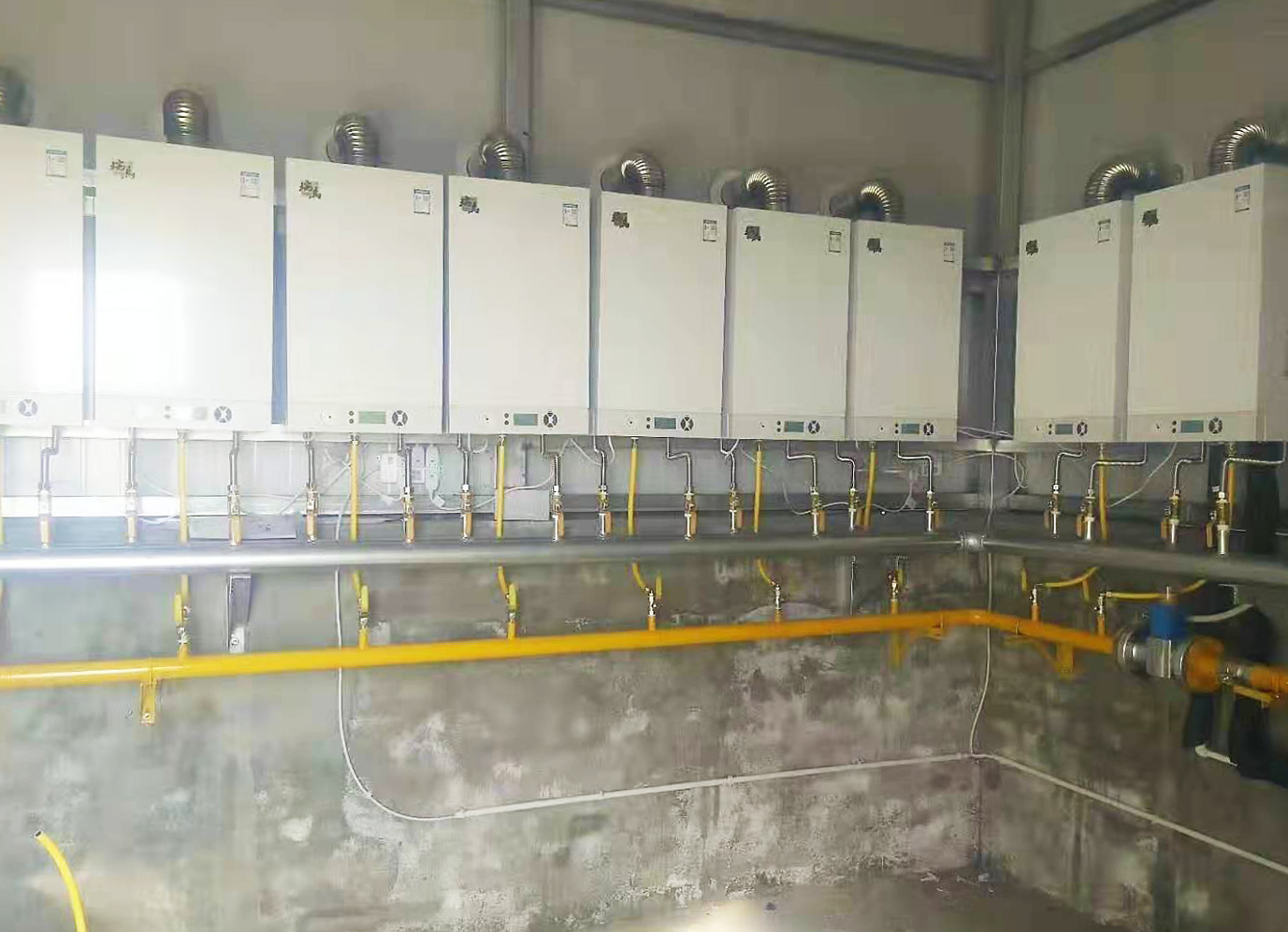 瑞馬壁掛爐多臺并聯(lián)應(yīng)用案例 瑞馬壁掛爐多臺并聯(lián)應(yīng)用案例