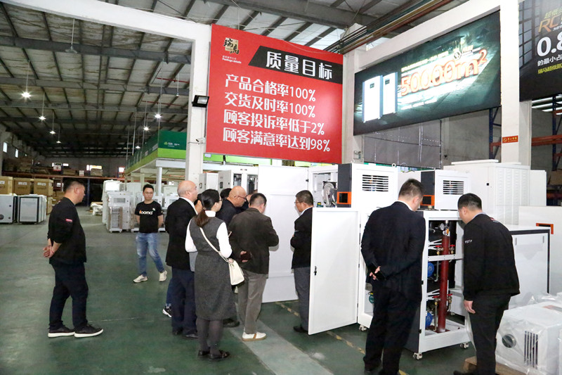 熱烈歡迎河南舒適家行業(yè)聯(lián)盟領(lǐng)導(dǎo)蒞臨廣東瑞馬參觀指導(dǎo) 熱烈歡迎河南舒適家行業(yè)聯(lián)盟領(lǐng)導(dǎo)蒞臨廣東瑞馬參觀指導(dǎo)